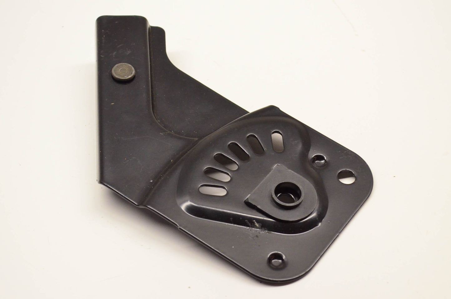 MTD 682-3065-0367, 682-3065 Handle Bracket Assembly NOS
