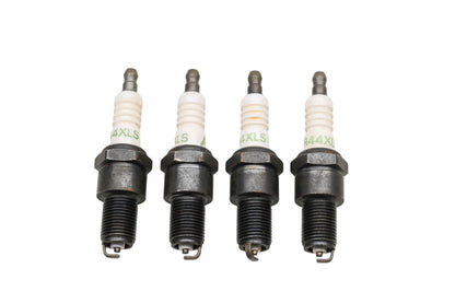 ACDelco R44XLS Spark Plug Kit Qty 4 NOS