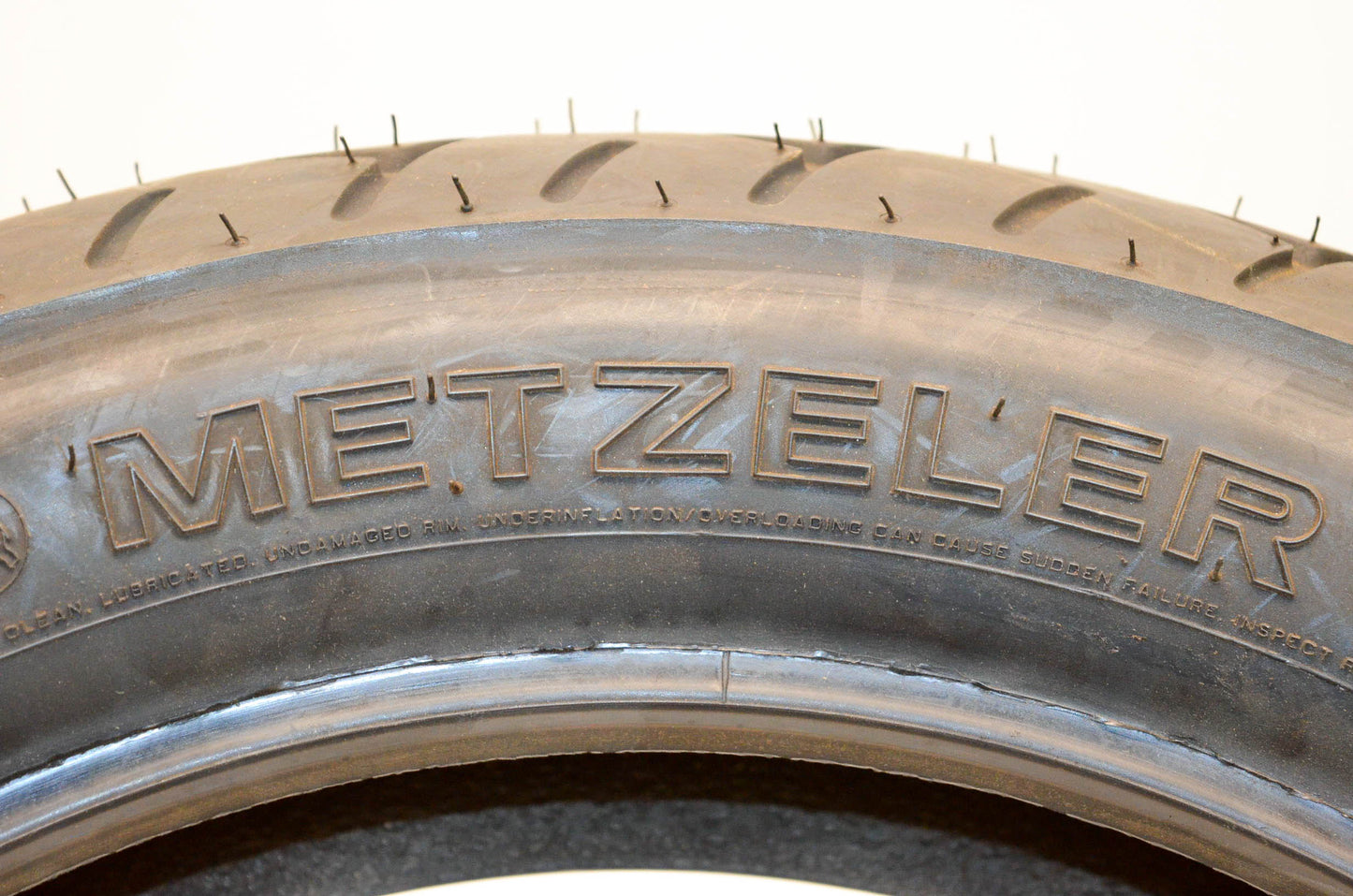 Metzeler 353318, 150/80-17M/CTL 72H ME880F, 17054-XE Front Tire Marathon 150/80-17M/CTL 72H NOS