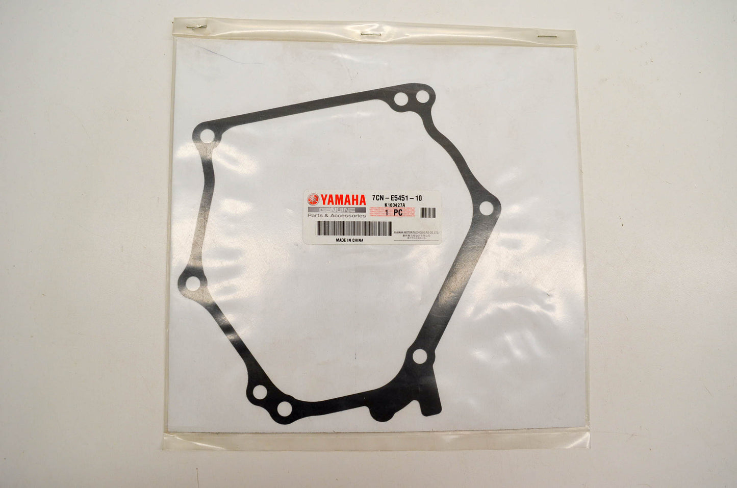 New OEM Yamaha 7CN-E5451-10-00 Gasket Crankcase NOS