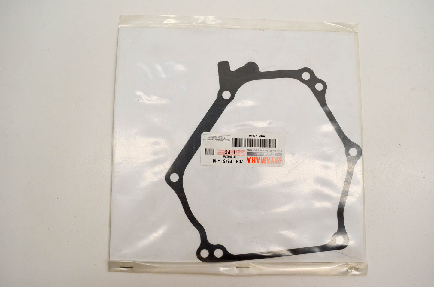 New OEM Yamaha 7CN-E5451-10-00 Gasket Crankcase NOS