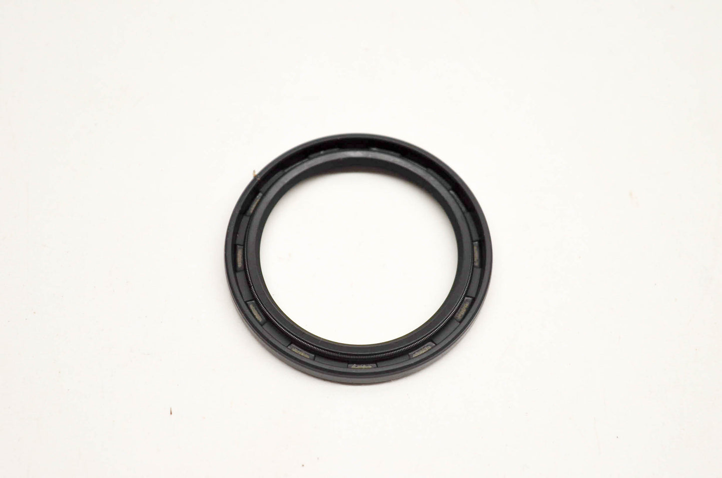 New OEM Yamaha 93101-31167 Oil Seal NOS