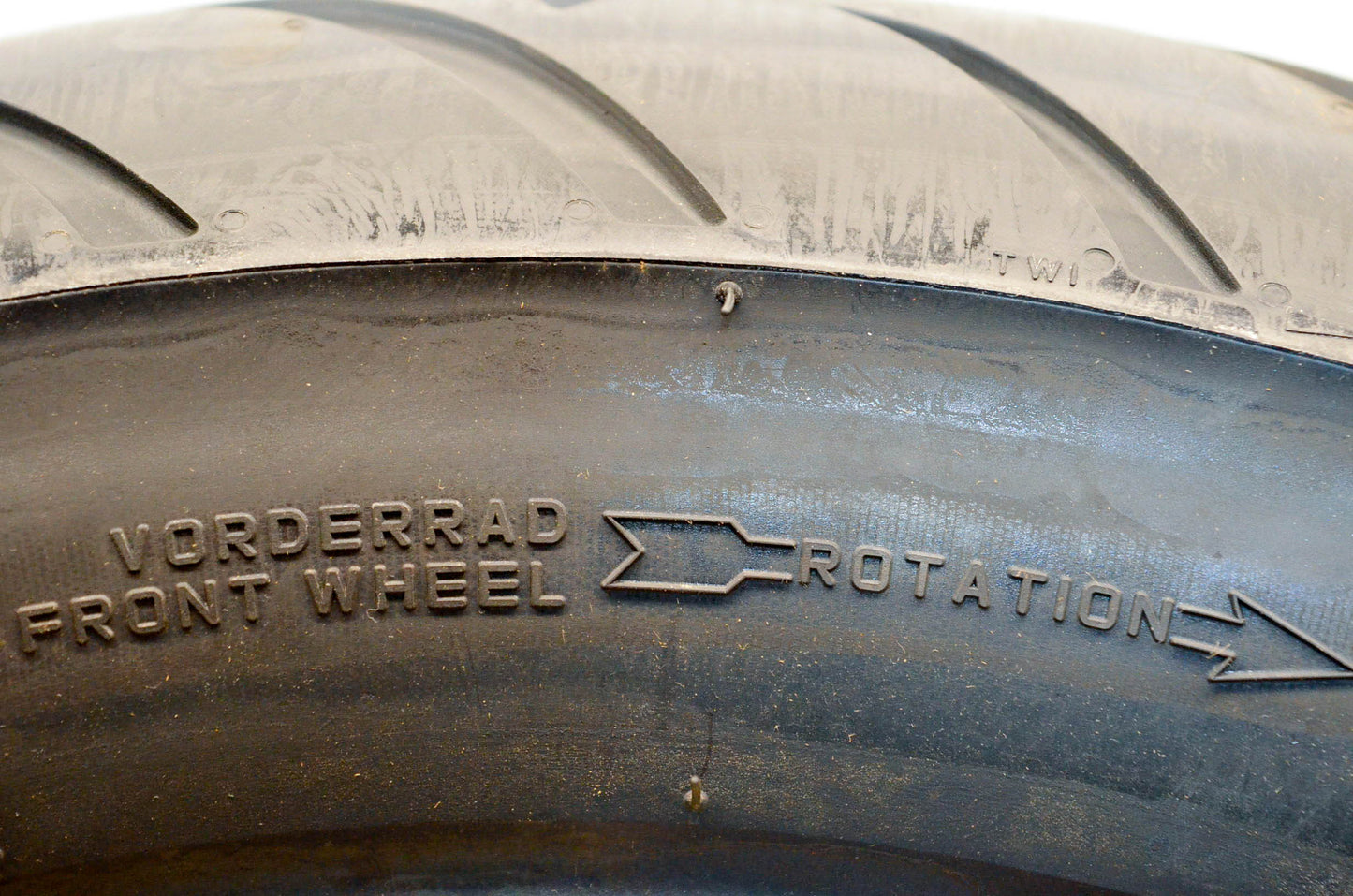 Metzeler 2680800, 150/80-R17 72V TL Front Tire Marathon 150/80-R17 72V TL NOS
