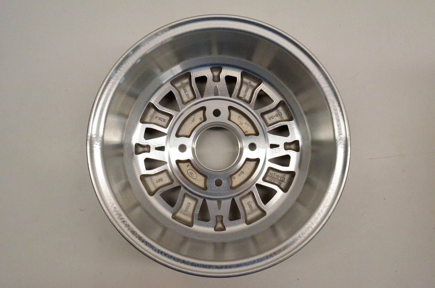 New OEM Yamaha B32-F5168-20-00 Cast Wheel Front NOS