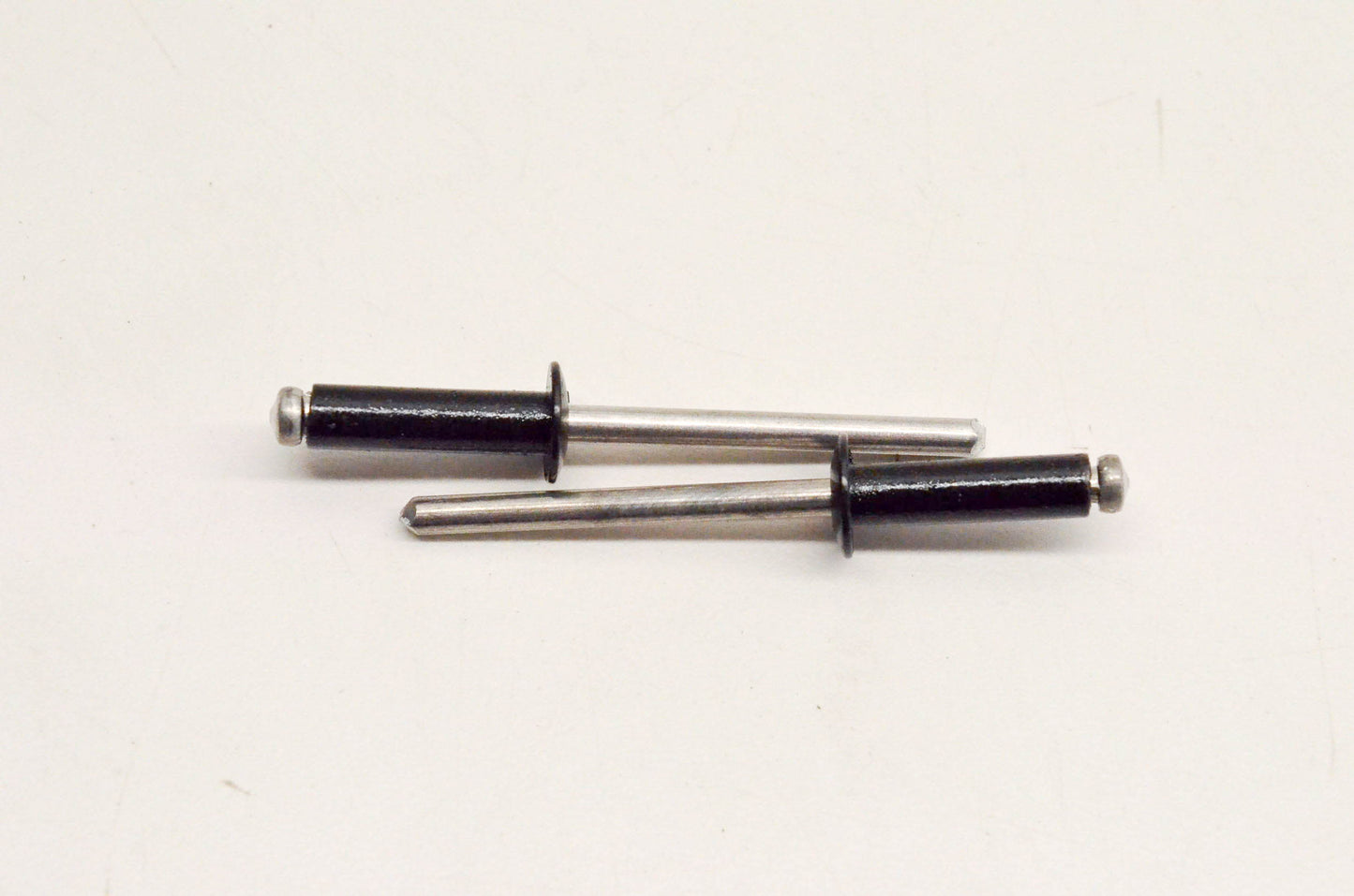 New OEM Arctic Cat 8060-630 Rivet Blind DH AA68 Black Qty 2 NOS