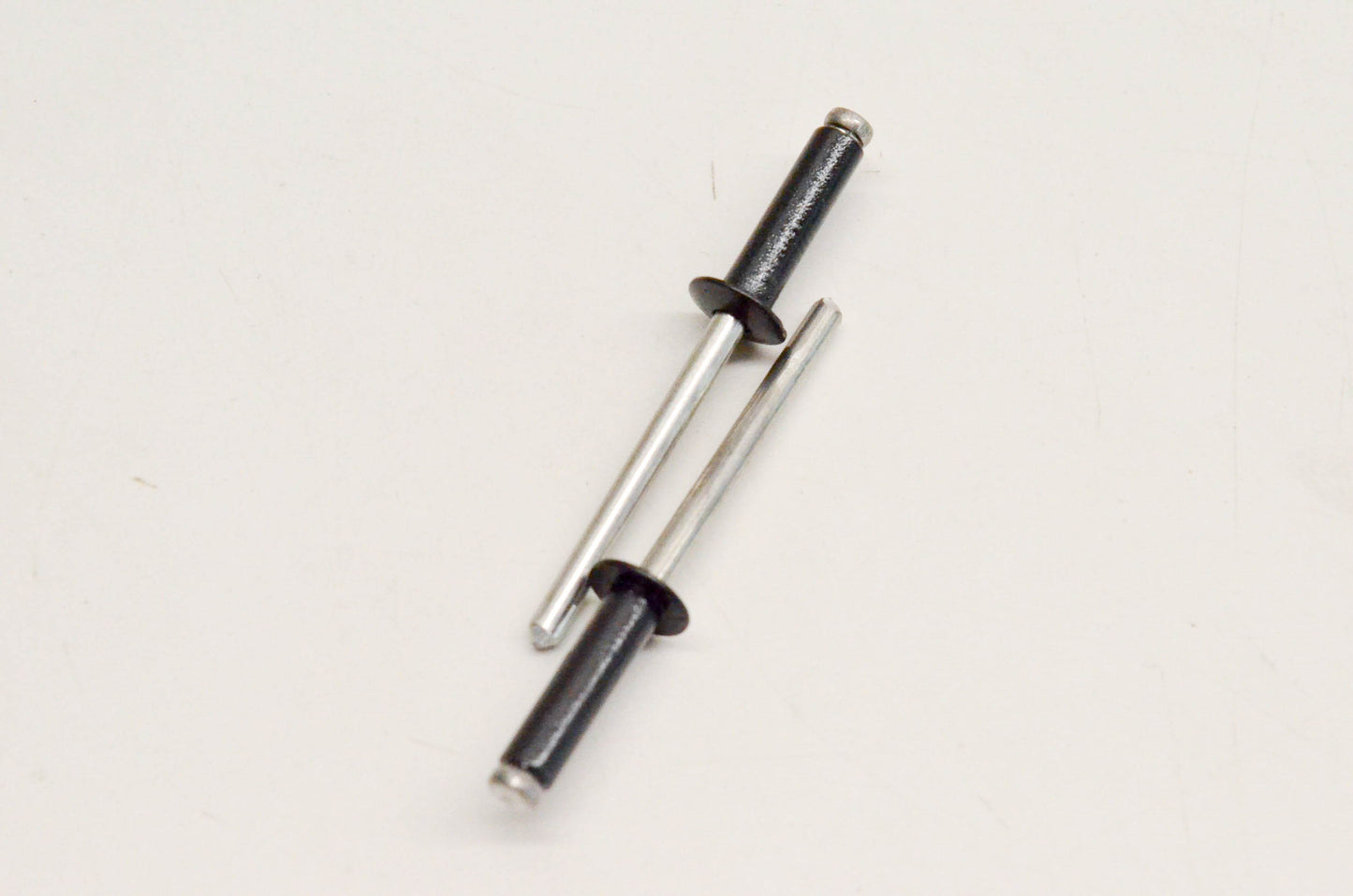 New OEM Arctic Cat 8060-630 Rivet Blind DH AA68 Black Qty 2 NOS