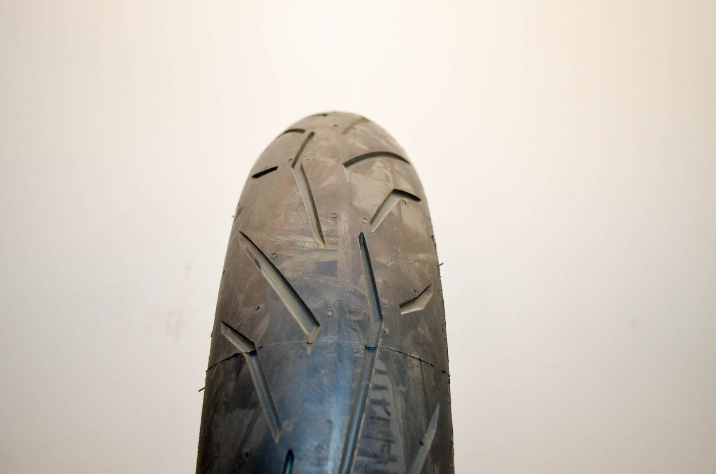 Pirelli 2069900, 100-70-R17W, 871-1131 Front Tire Diablo Rosso 100/70-17 NOS