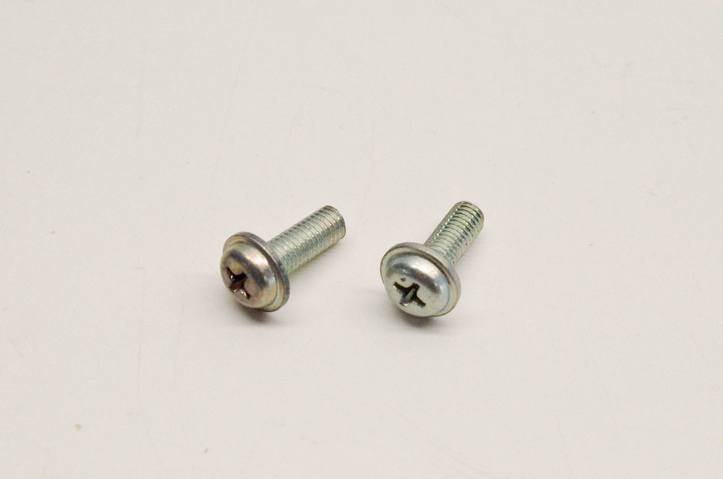 New OEM Arctic Cat 3002-453 Screws M5-.8 CR NOS QTY 2