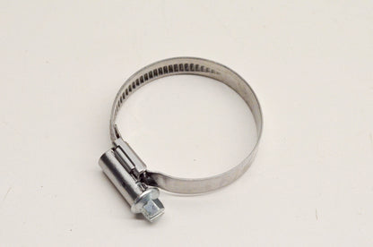 New OEM Yamaha 8KC-RAB04-00-00 Clip Hose NOS