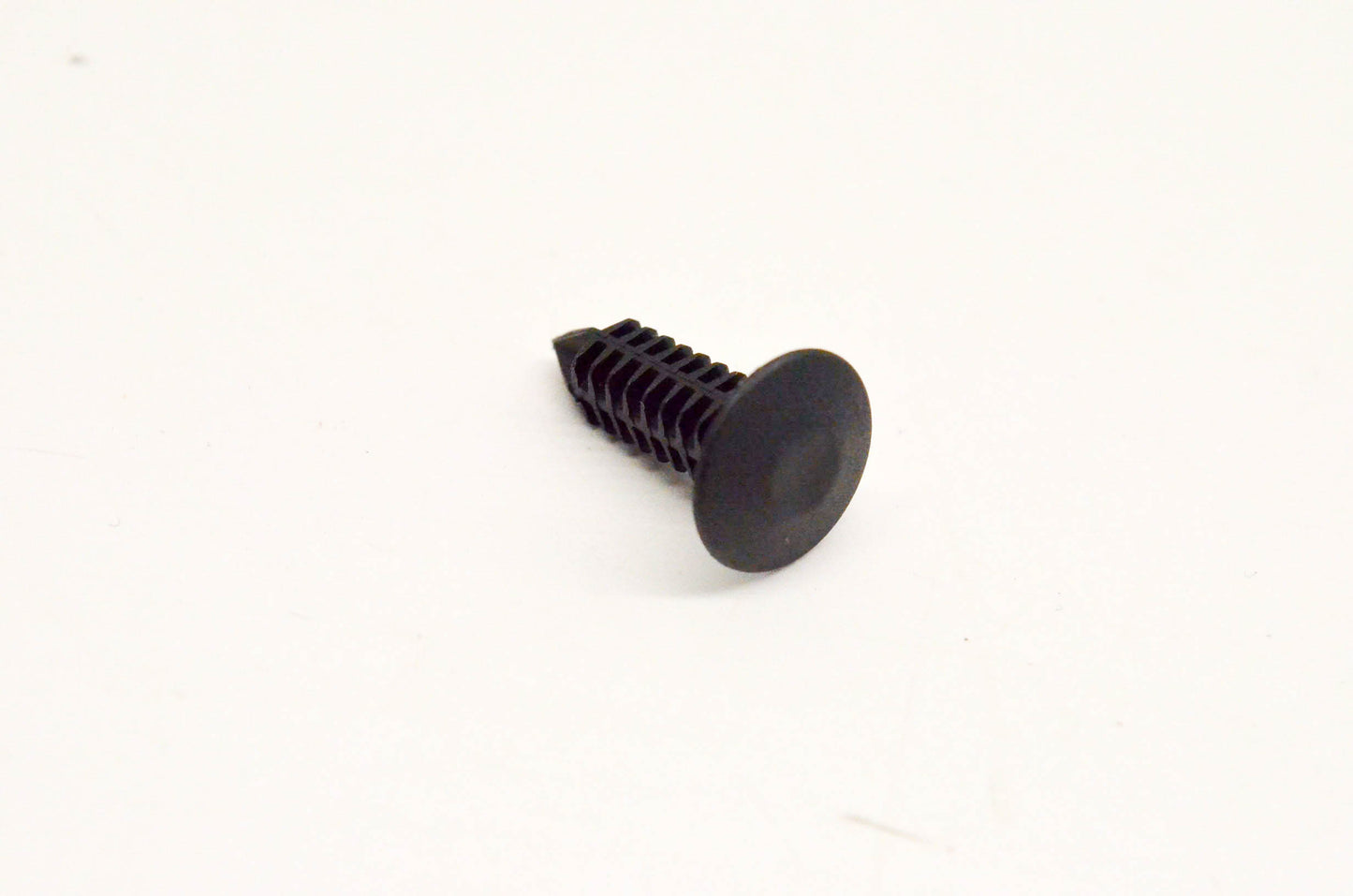 New OEM Yamaha 90269-05003-00 Rivet NOS