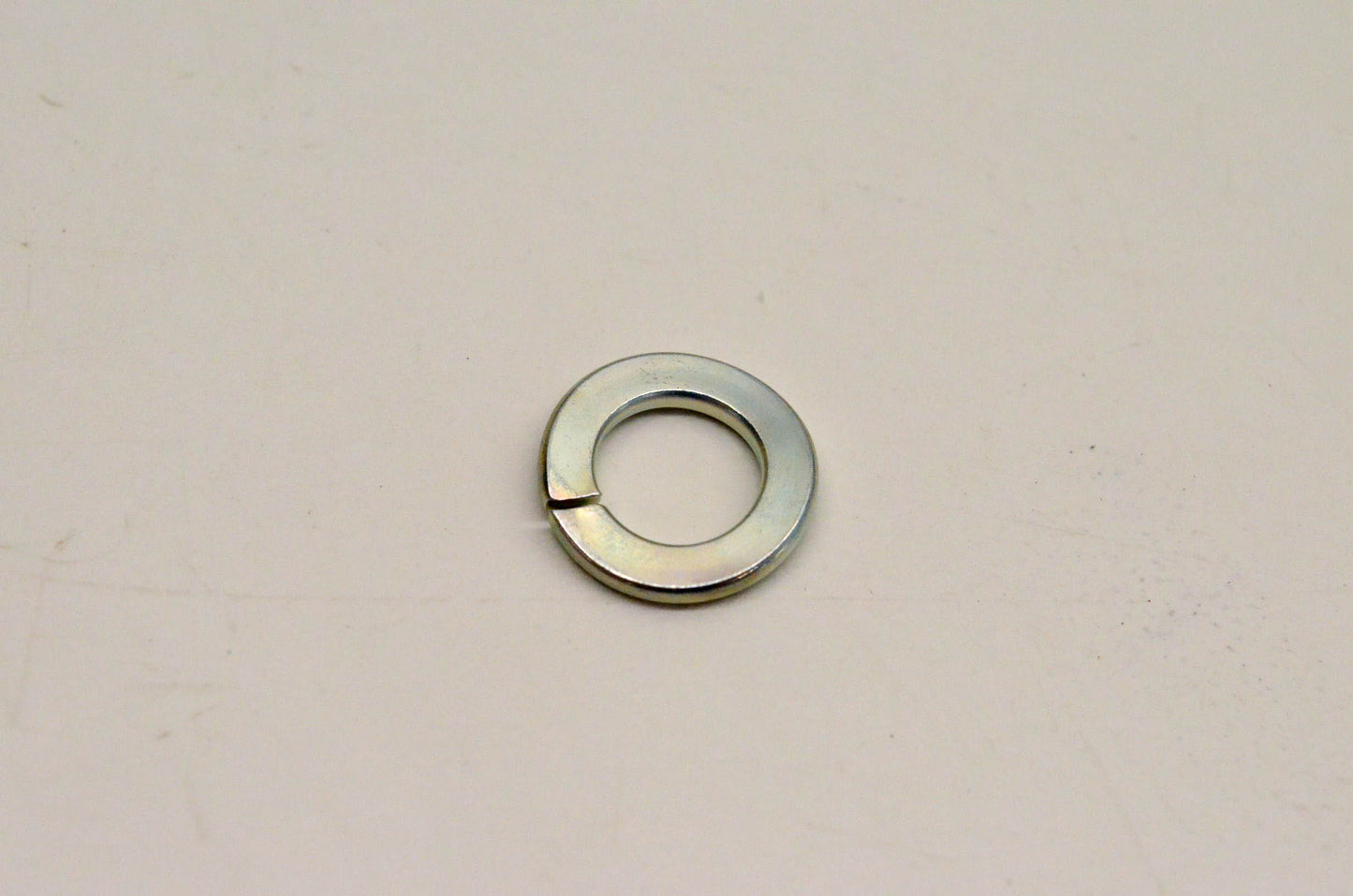 New OEM Yamaha 1UY-25938-51-00 Washer Spring NOS