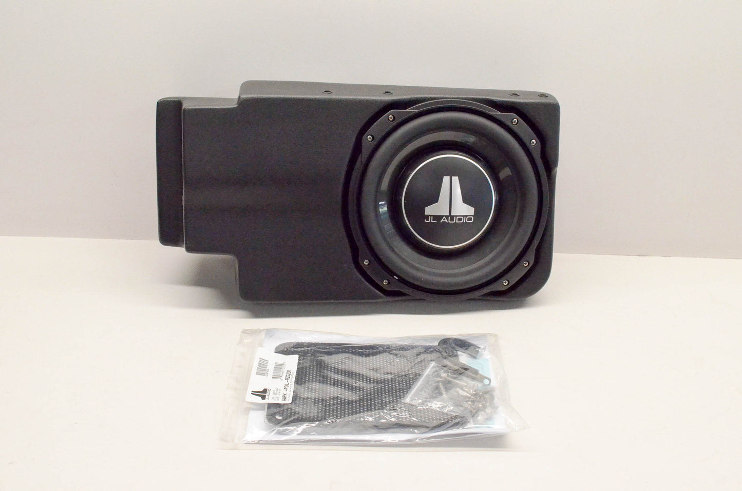 JL Audio SB-POL-RZG2R/10TW3, 152123 Stealthbox SB-POL-RZG2R/10TW3 NOS