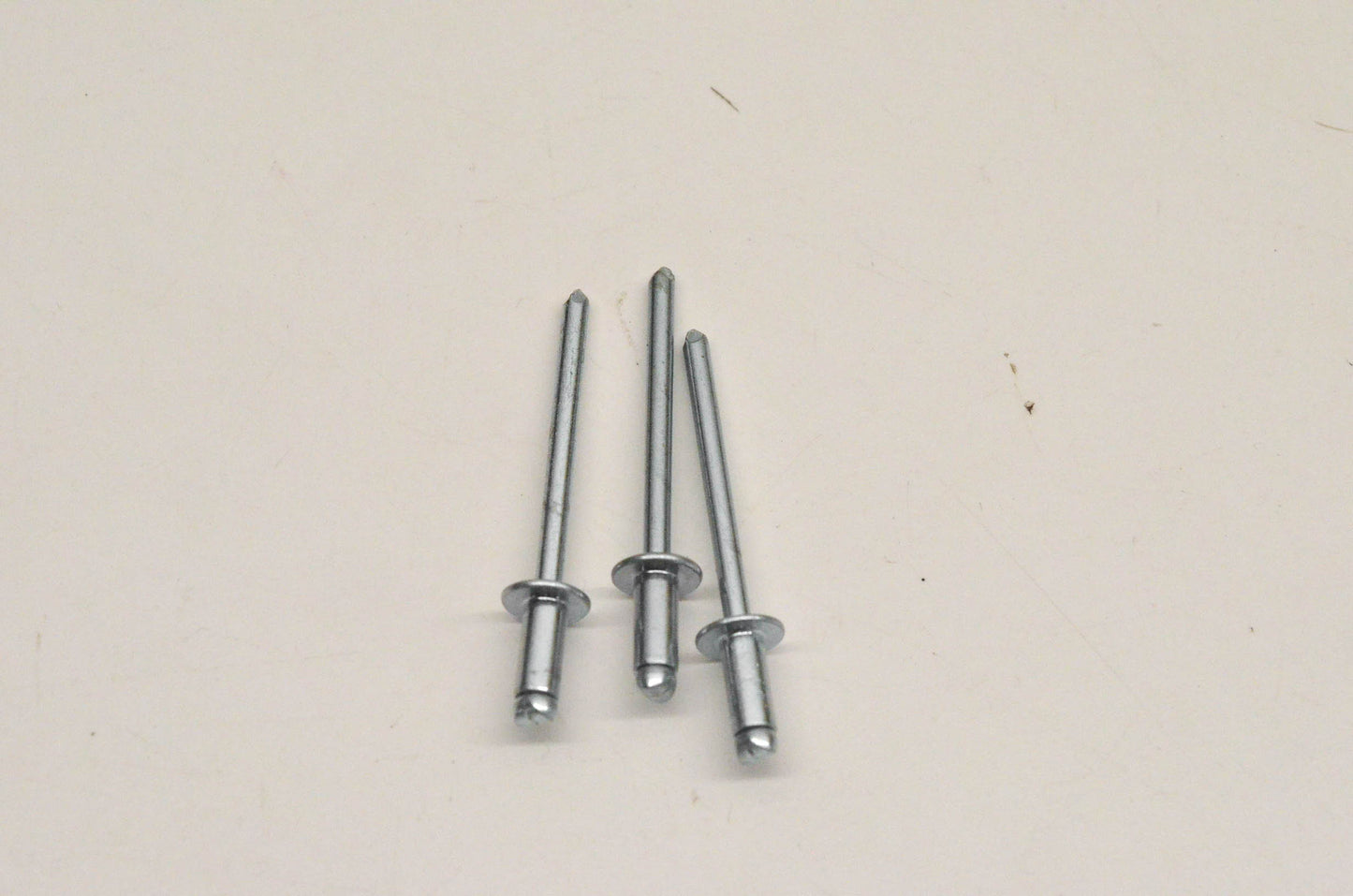 New OEM Yamaha 8JP-RA514-00-00 Rivet Qty 3 NOS