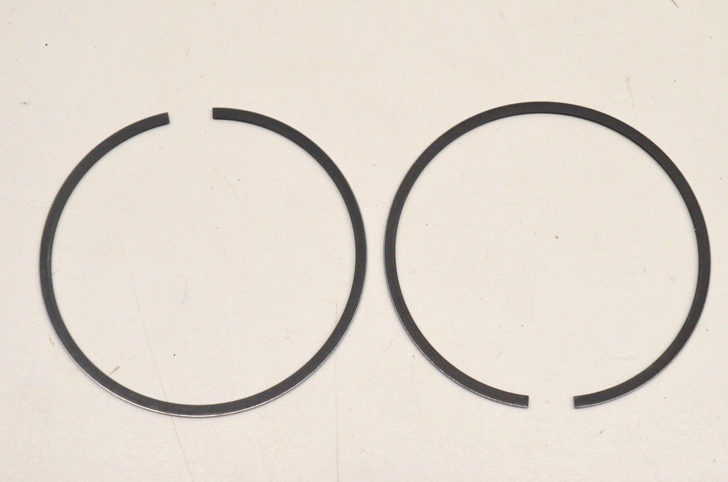 New OEM Yamaha 8V0-11601-20-00 2nd Piston Ring Kit NOS