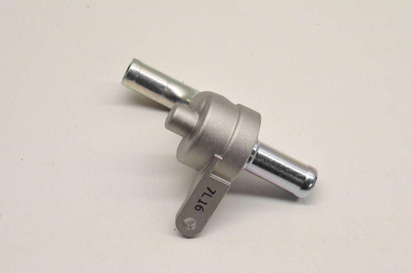 New OEM Yamaha 8KJ-13520-01-00 Valve Assembly NOS