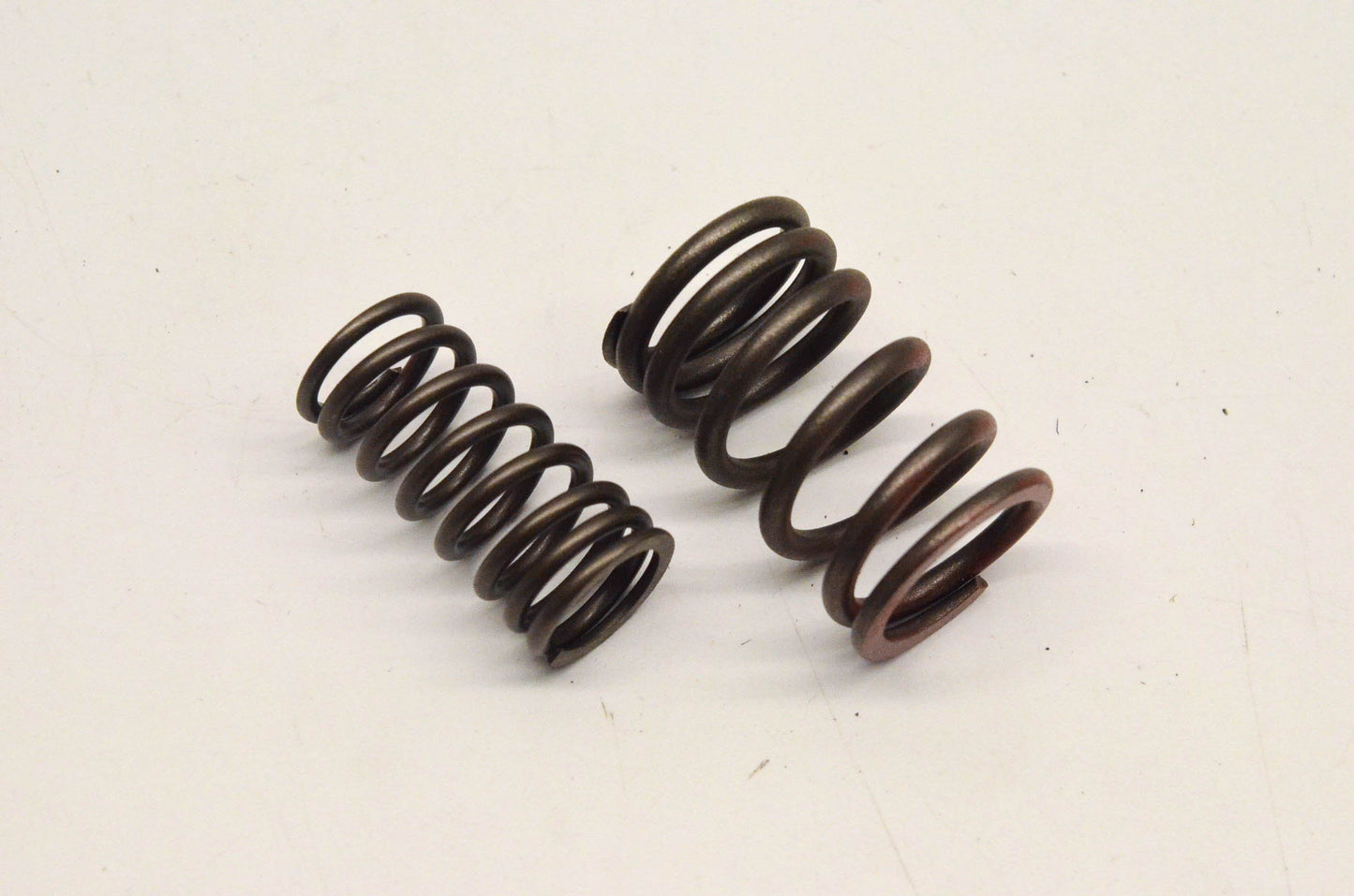 New OEM Suzuki 12920-24500 Valve Spring NOS