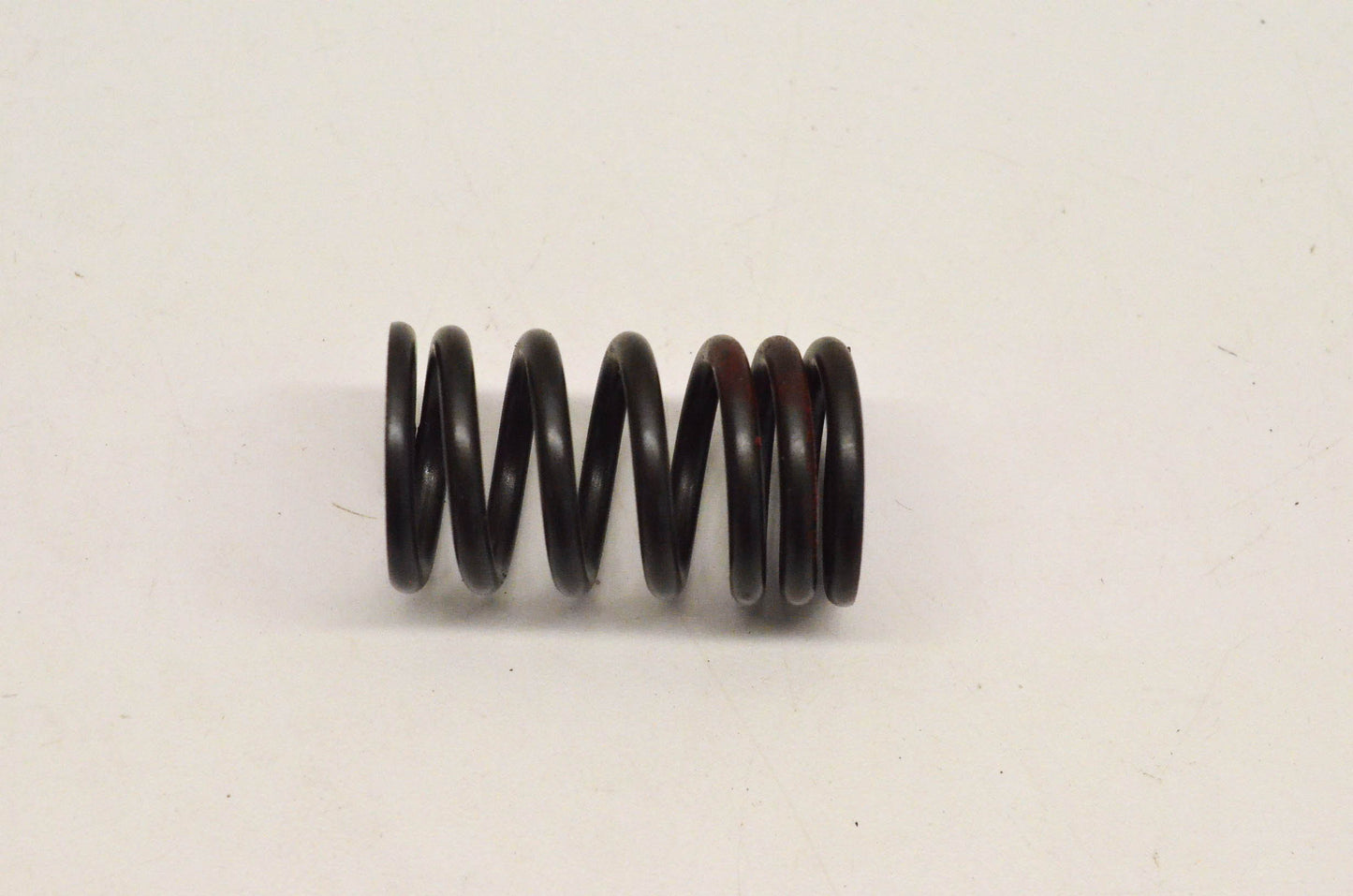 New OEM Kawasaki 49078-1069 Outer Valve Spring NOS