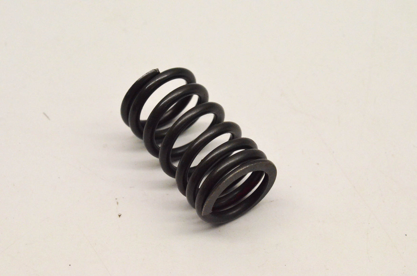 New OEM Kawasaki 49078-1069 Outer Valve Spring NOS