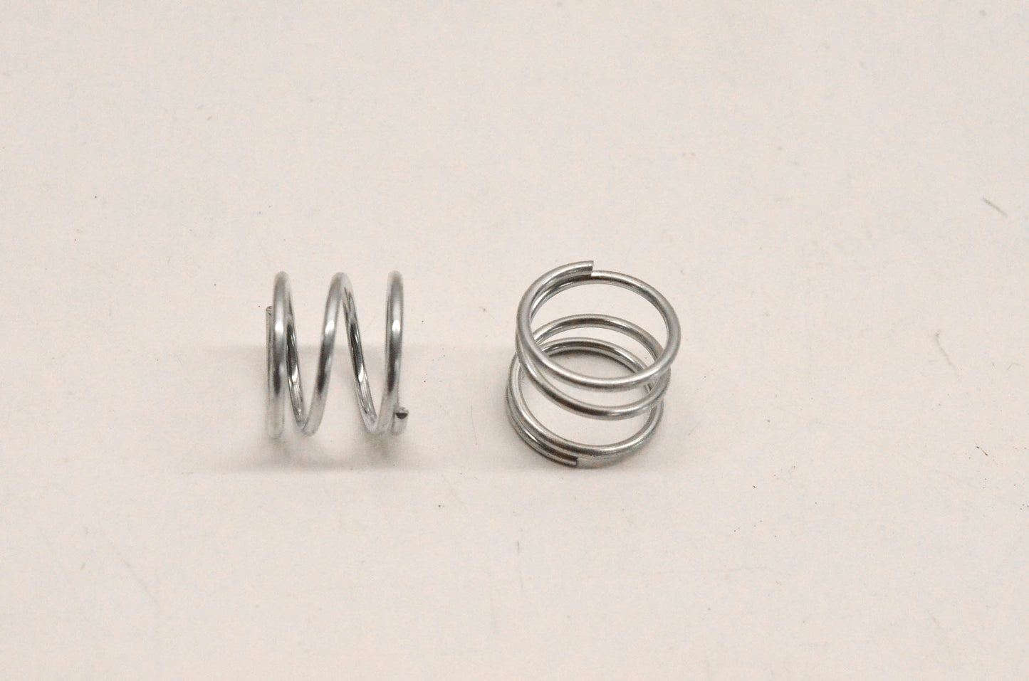 New OEM Suzuki 09440-18002 Torque Ring Spring Qty 2 NOS