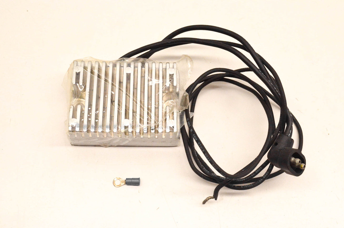 Custom Chrome 25372, 74519-88, 498312 Voltage Regulator NOS