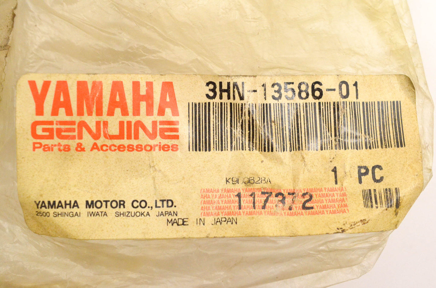 New OEM Yamaha 3HN-13586-01-00 Carburetor Intake Manifold Boot NOS