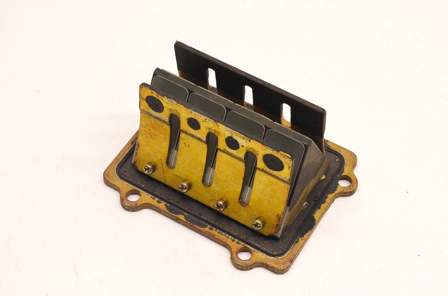 New OEM Suzuki 13150-43B00 Reed Valve Assembly NOS