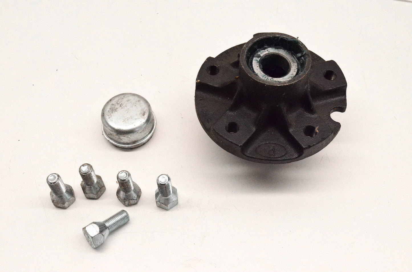 Martin Wheel Company H5-C Hub 5 Stud 1"HS X 4-1/8" LG Cast