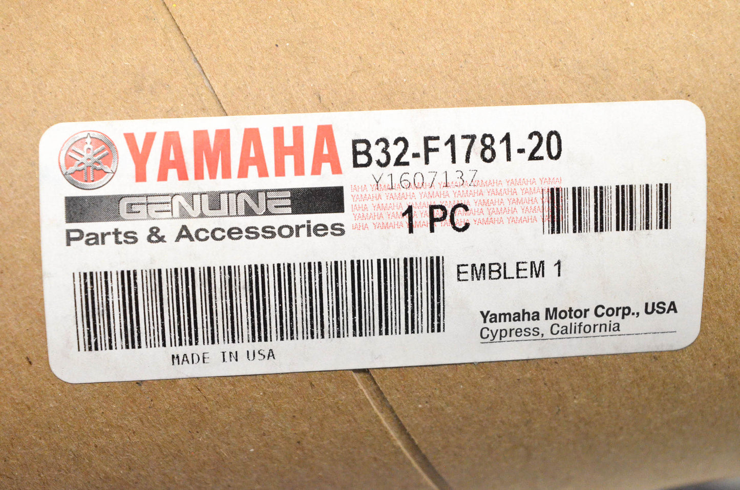 New OEM Yamaha B32-F1781-20-00 Emblem NOS