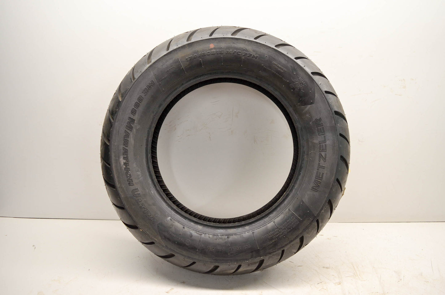 Metzeler ME888, 170/80-B15 M/C 77H, 0306-0311 Marathon Ultra Tire 170/80-15 NOS