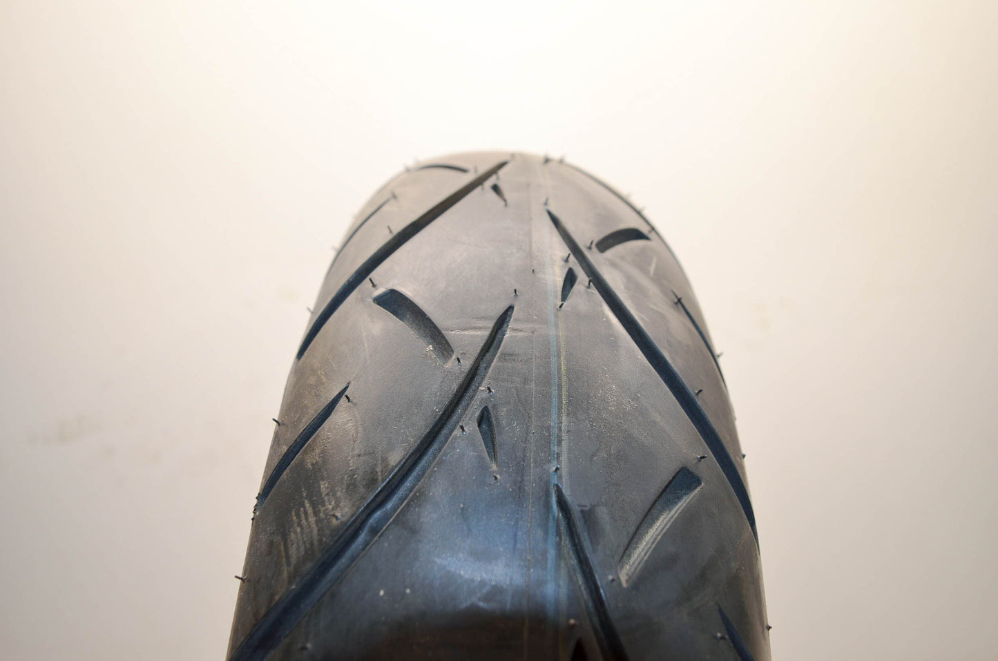 Metzeler ME888, 170/80-B15 M/C 77H, 0306-0311 Marathon Ultra Tire 170/80-15 NOS