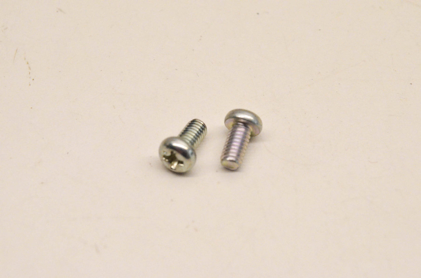 New OEM Arctic Cat 5507-002 Top Cover Screw QTY 2 NOS