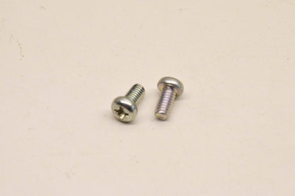 New OEM Arctic Cat 5507-002 Top Cover Screw QTY 2 NOS