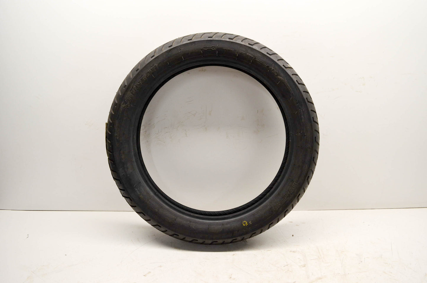 Dunlop 0305-0003, 120/90-18M/C 65H Front Tire D404F 120/90-18M/C 65H NOS