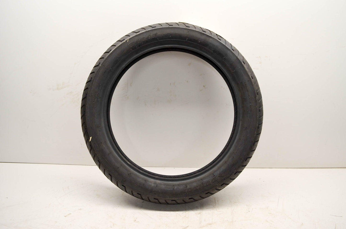 Dunlop 0305-0003, 120/90-18M/C 65H Front Tire D404F 120/90-18M/C 65H NOS