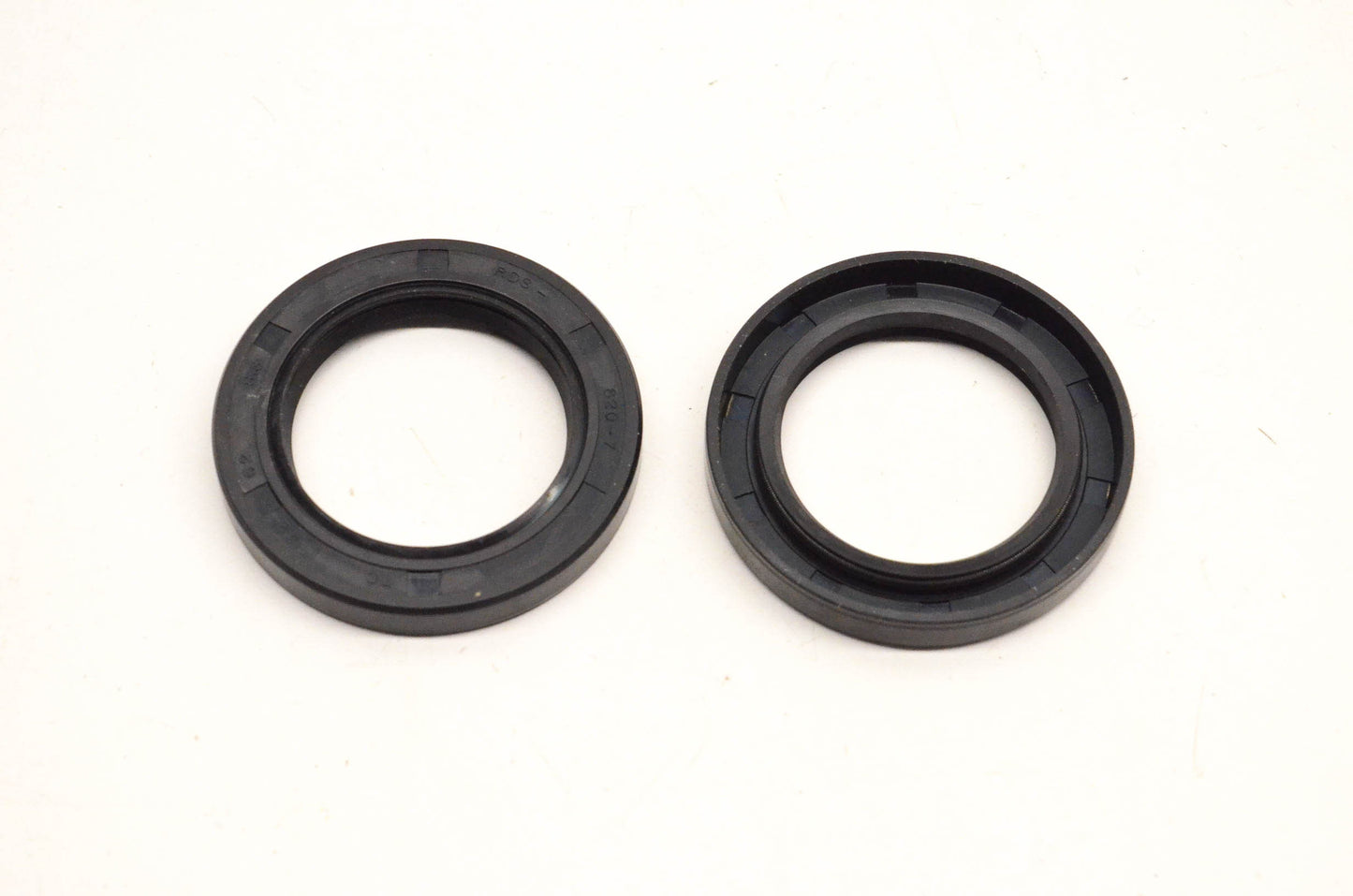 Aftermarket RDS-620-7 TC 4262 8.3 Oil Seals Qty 2 NOS