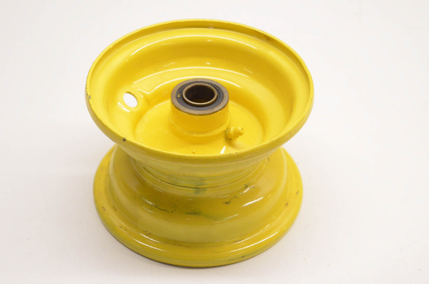 New OEM John Deere AM105690, 00626DY2 Wheel 5x3 3/4" NOS