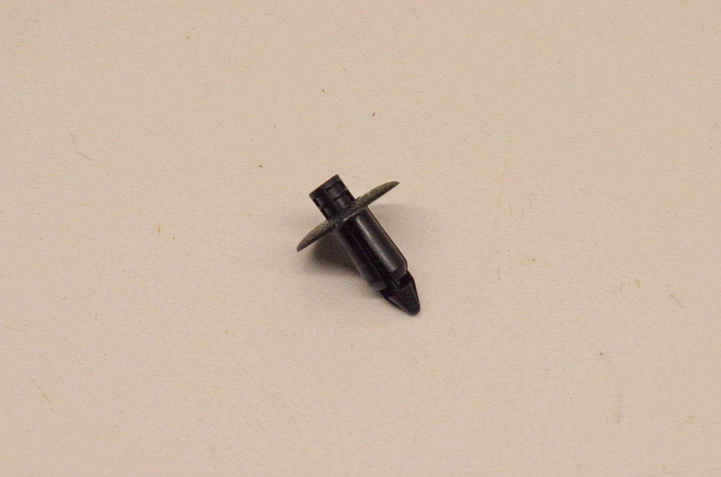 New OEM Yamaha 90269-07006-00 Rivet NOS