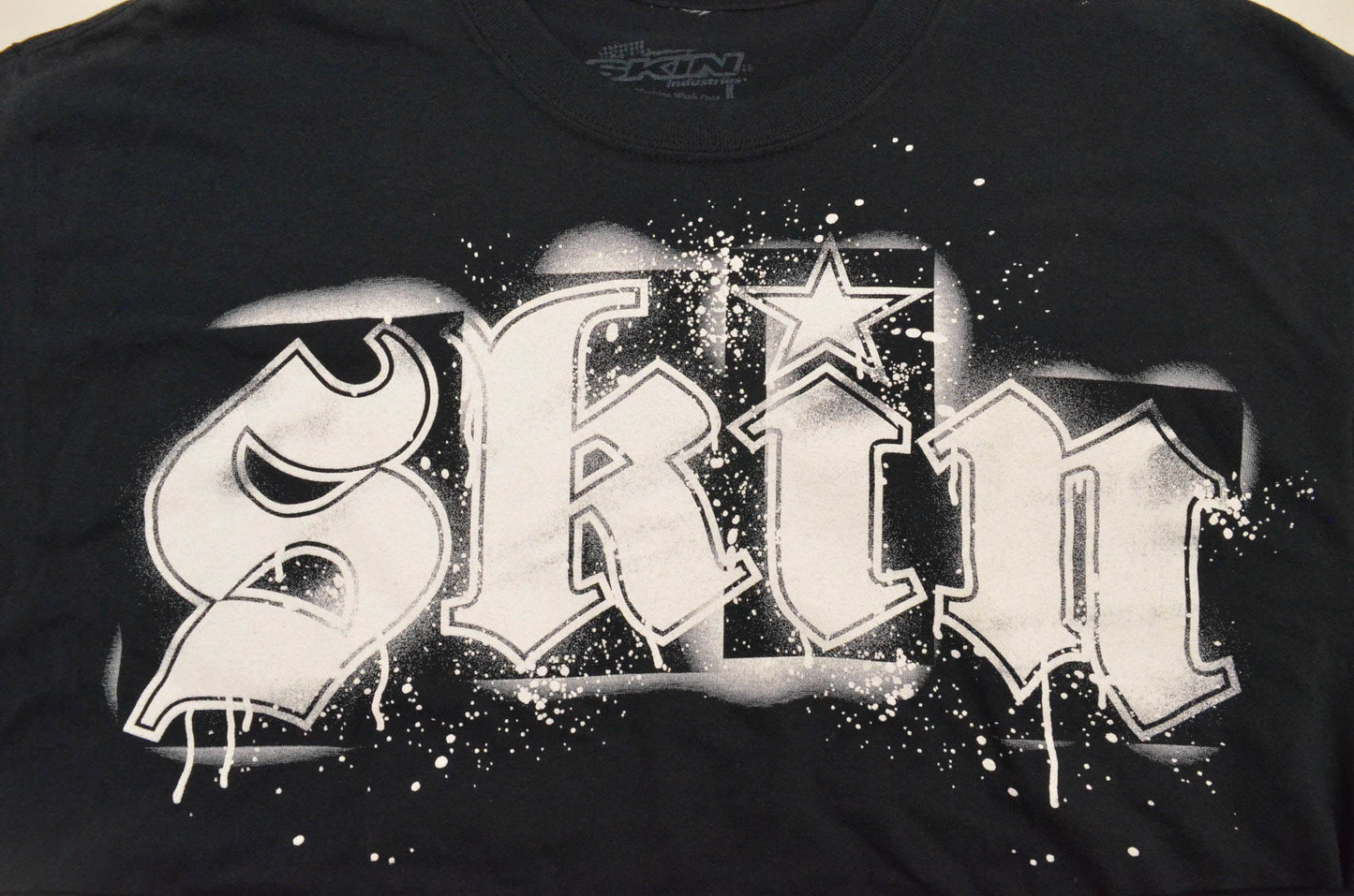 Skin Mens' Stencil Logo Short Sleeve Large Black Tee Shirt NOS
