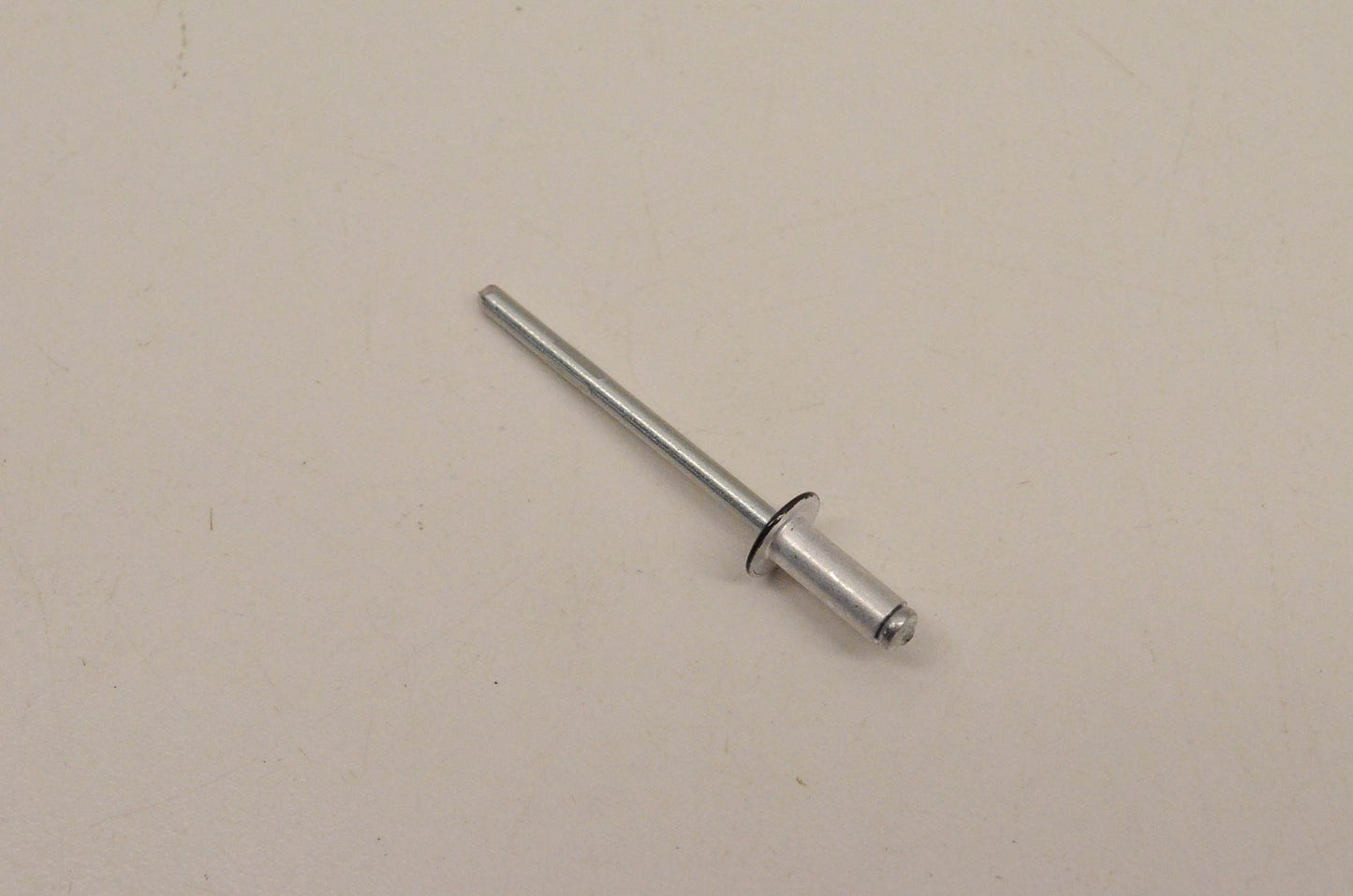 New OEM Yamaha 90267-40076-00 Rivet NOS