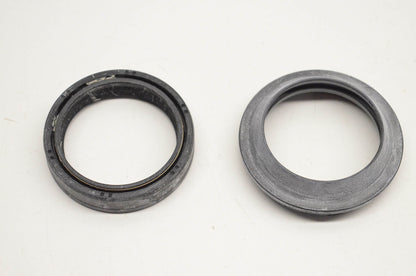 New OEM Honda 51490-MCF-000 Front Fork Oil Seal Kit NOS