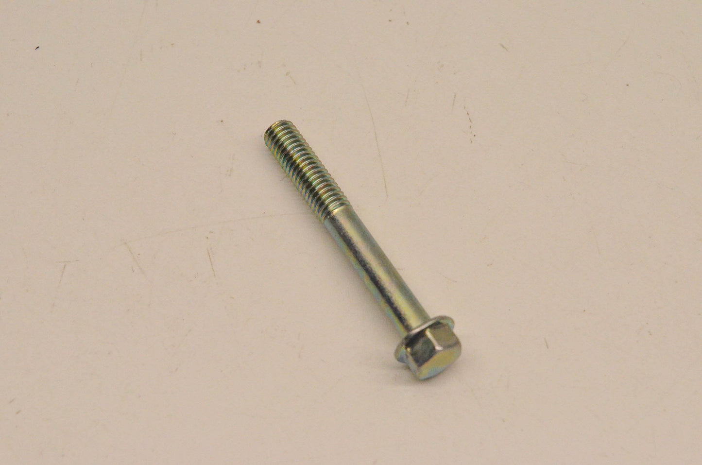 New OEM Yamaha 95022-06045-00 Screw NOS