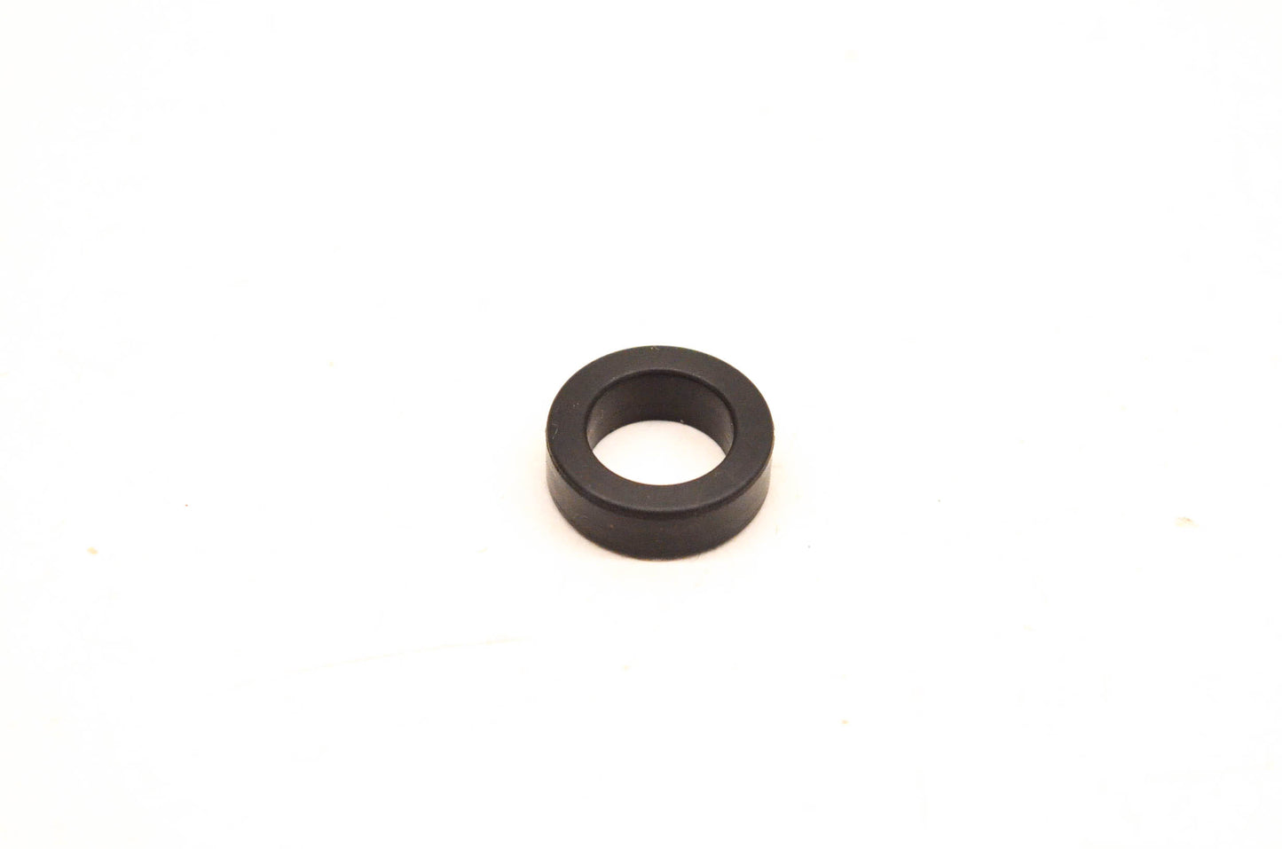 New OEM Suzuki 15722-29G00 Seal NOS