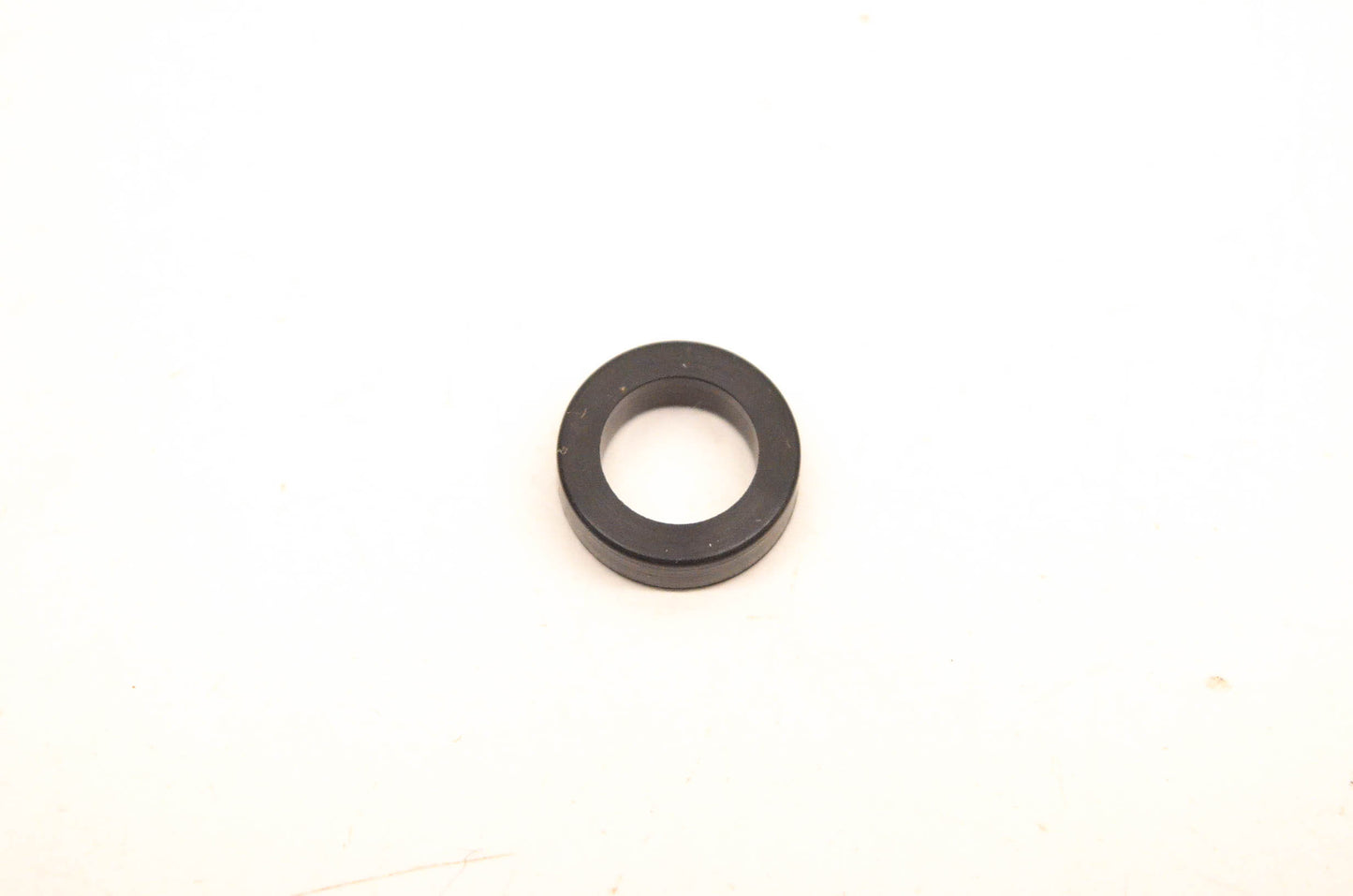 New OEM Suzuki 15722-29G00 Seal NOS