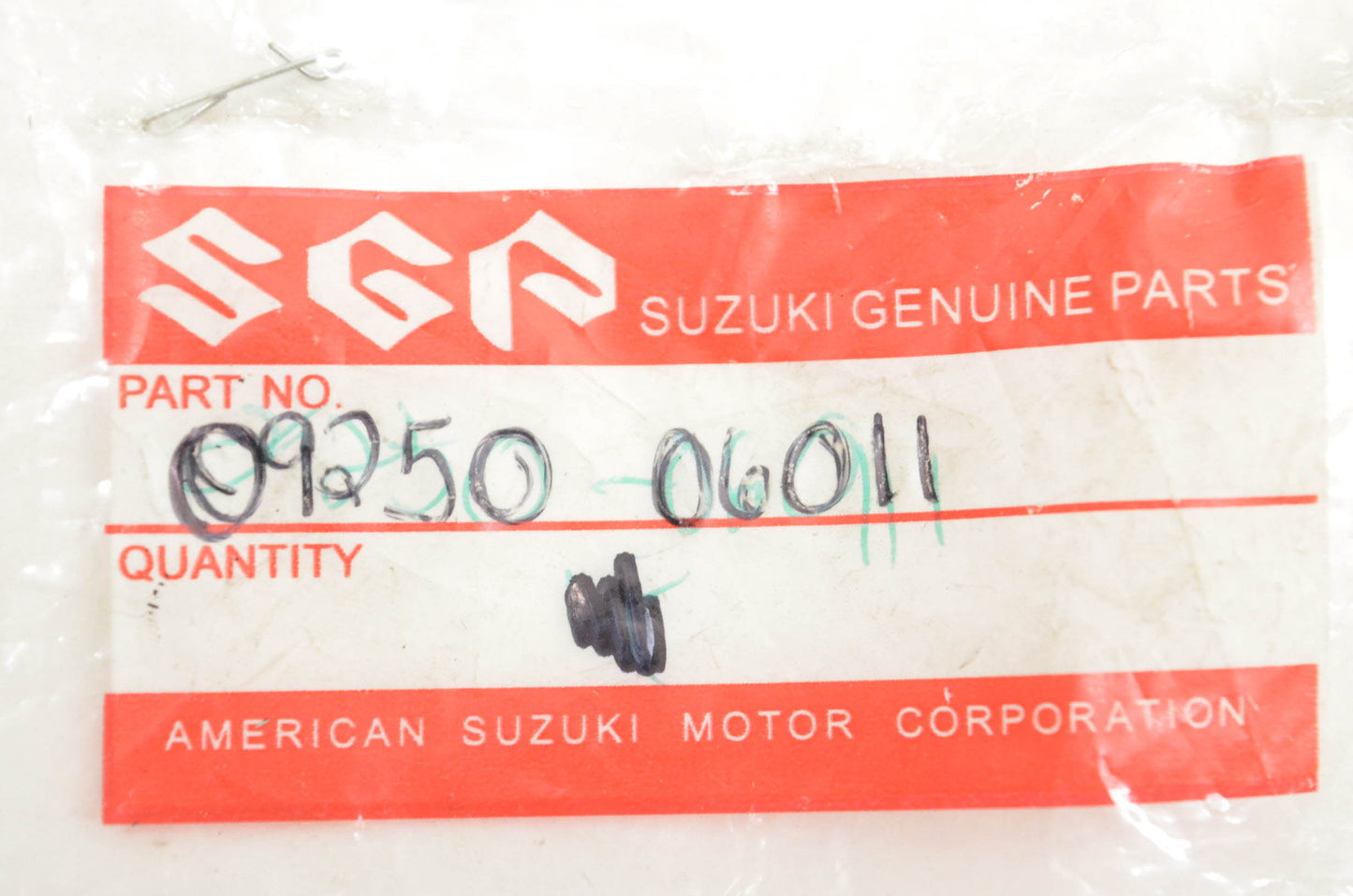 New OEM Suzuki 09250-06011 Cap NOS