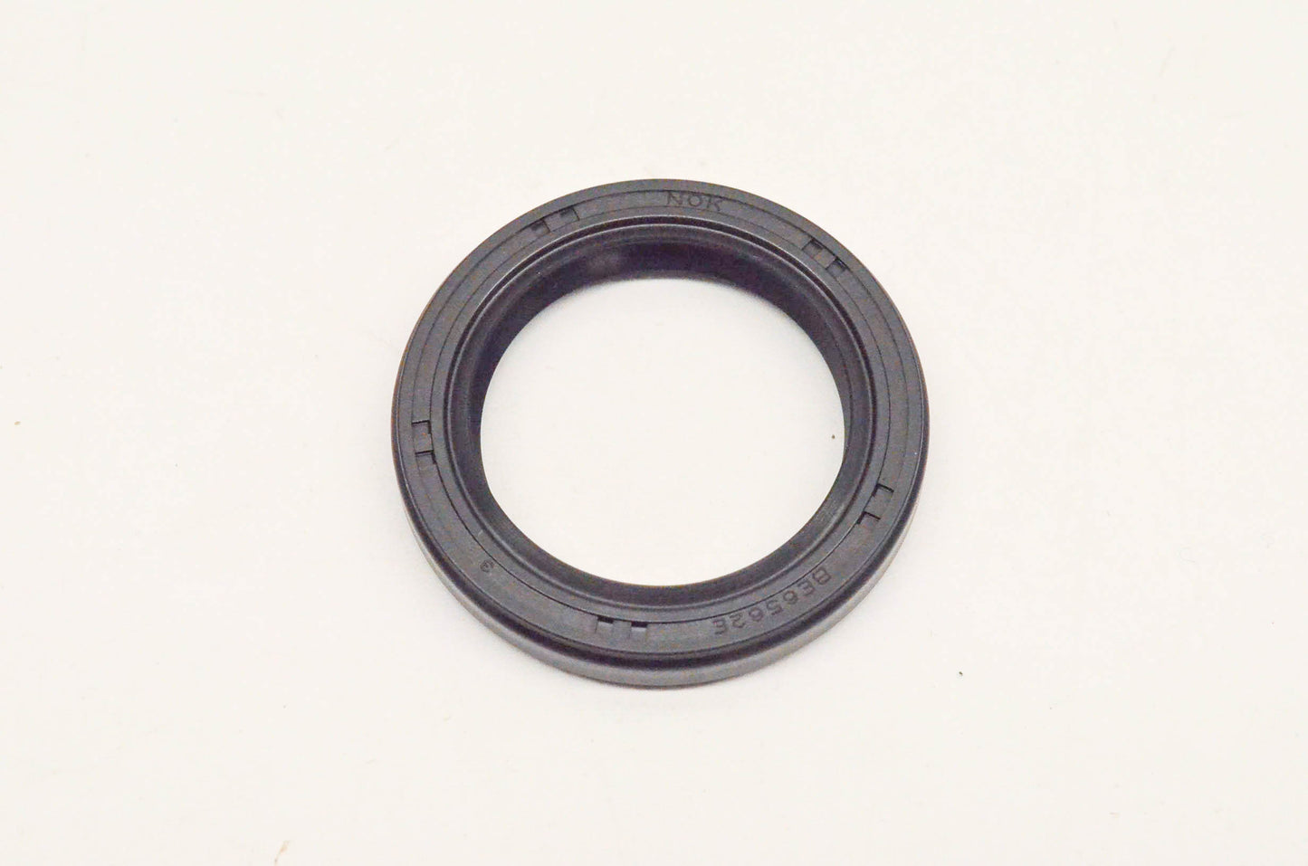 New OEM Kawasaki 92049-1577 Oil Seal NOS
