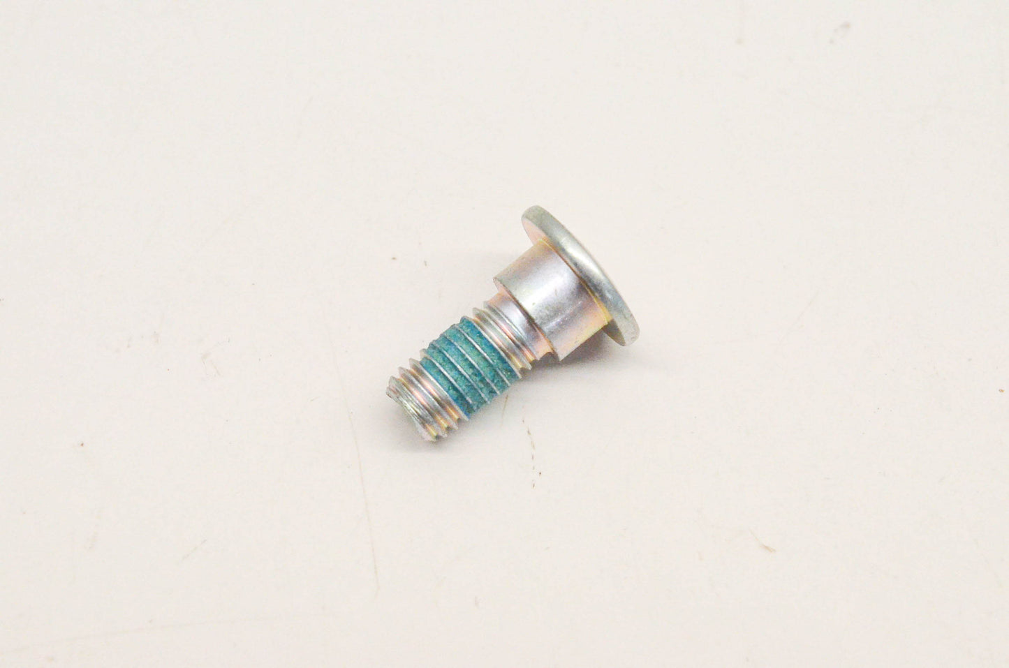 New OEM Yamaha 90109-08076-00 Bolt NOS