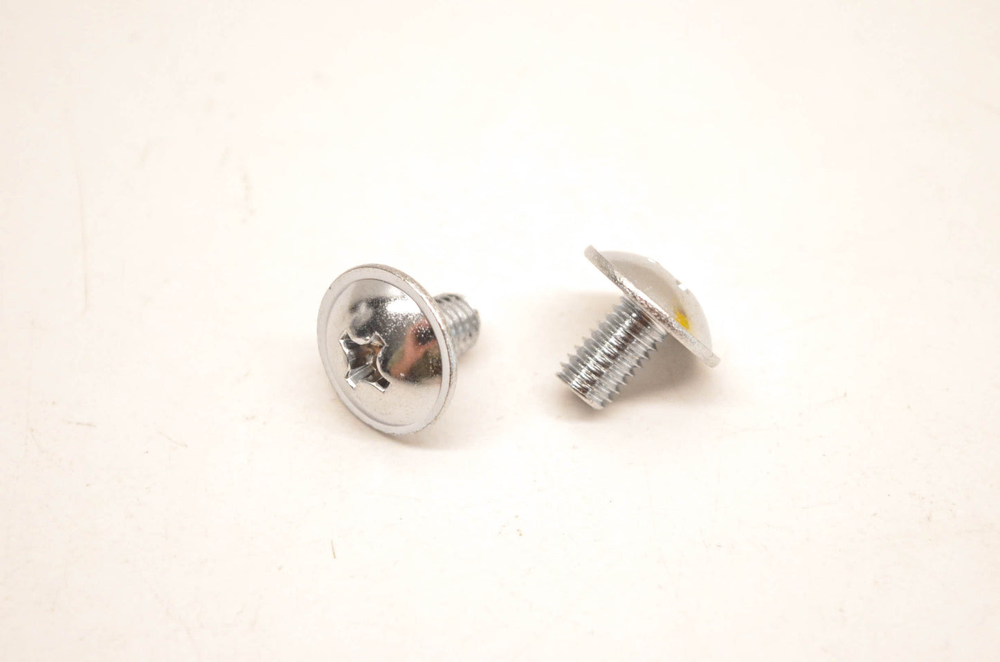 New OEM Kawasaki 92009-1286 Screw 6x10 QTy 2 NOS