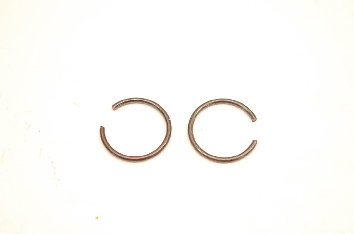 New OEM Kawasaki 92033-1050 Piston Circlip Qty 2 NOS