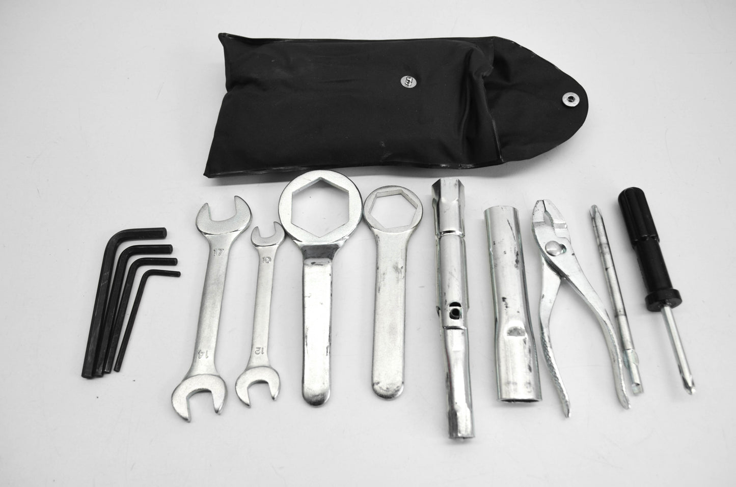 New OEM Kawasaki 2009-2011 Kawasaki Ninja 650r Stock Tool Bag Kit NOS