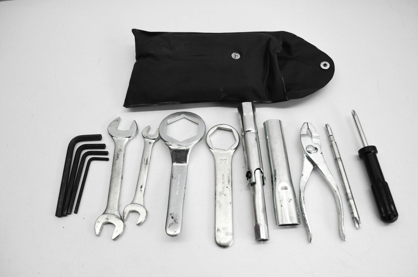 New OEM Kawasaki 2009-2011 Kawasaki Ninja 650r Stock Tool Bag Kit NOS
